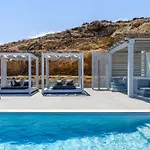 아파트호텔 Mykonian & 4*