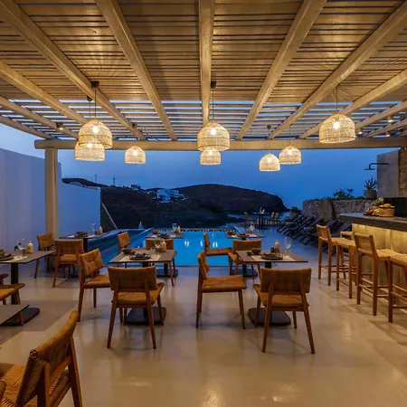 Aparthotel Mykonian & Mykonos Town