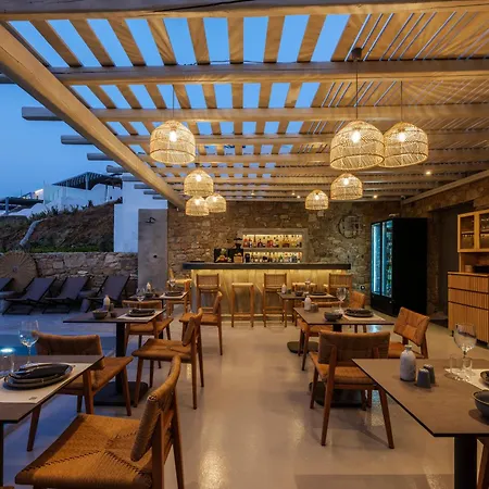 Aparthotel Mykonian & Mykonos Town