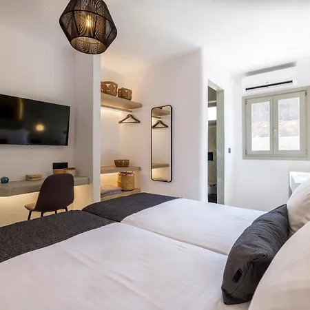 Aparthotel Mykonian & Mykonos Town