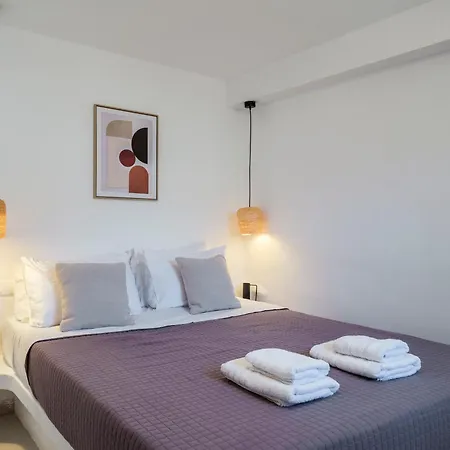 Aparthotel Mykonian & Mykonos Town