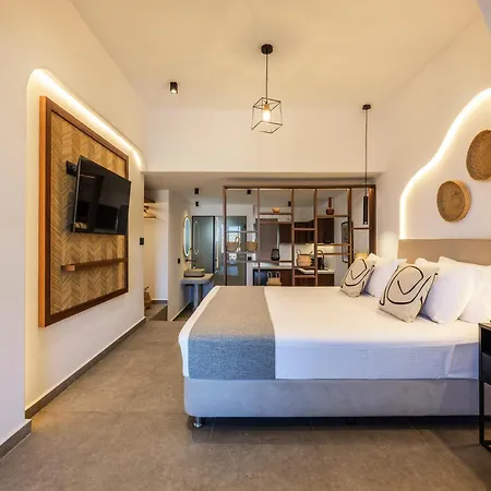 Aparthotel Mykonian & Mykonos Town