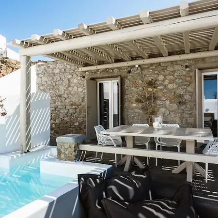 Mykonian & Aparthotel *