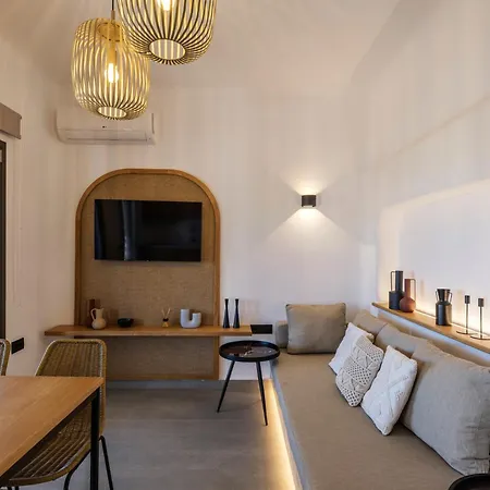 Aparthotel Mykonian & Mykonos Town