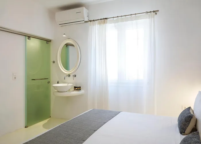 Mykonian & Aparthotel