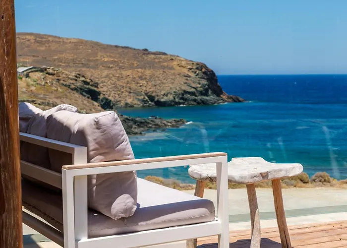 Aparthotel Mykonian & 4*