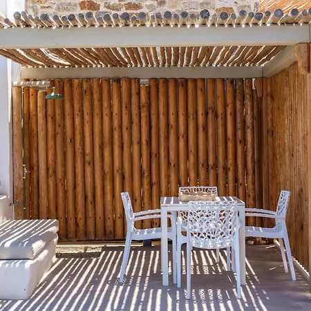 Mykonian & Lägenhetshotell 4*