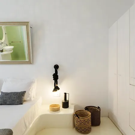 Mykonian & Aparthotel 4*