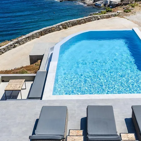 Mykonian & 4*