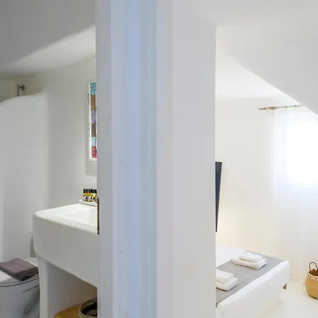 Lägenhetshotell Mykonian & 4*