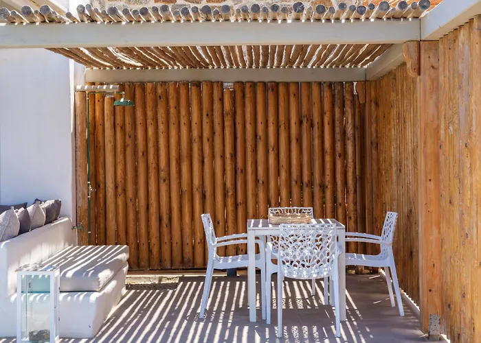 Mykonian & Aparthotel 4*