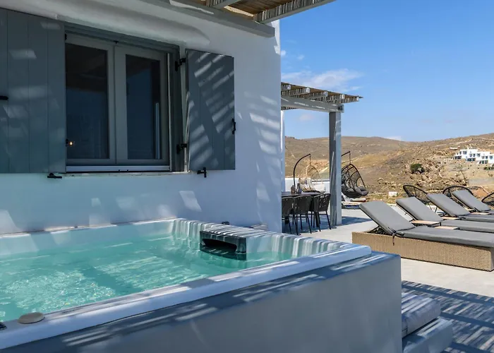 Mykonian & Aparthotel 4*