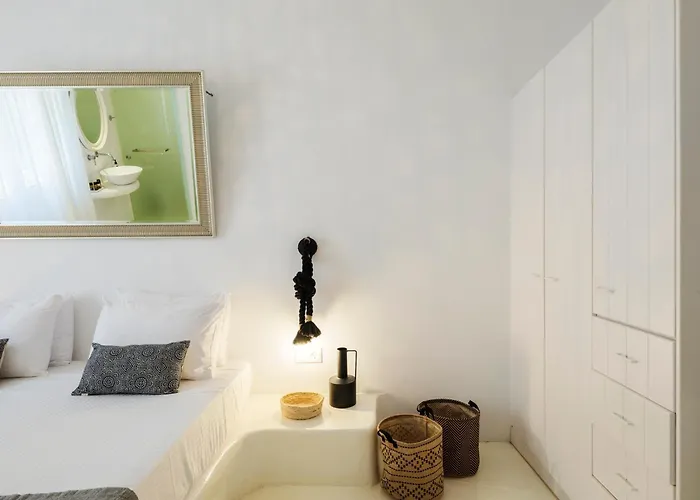 Mykonian & Aparthotel 4*