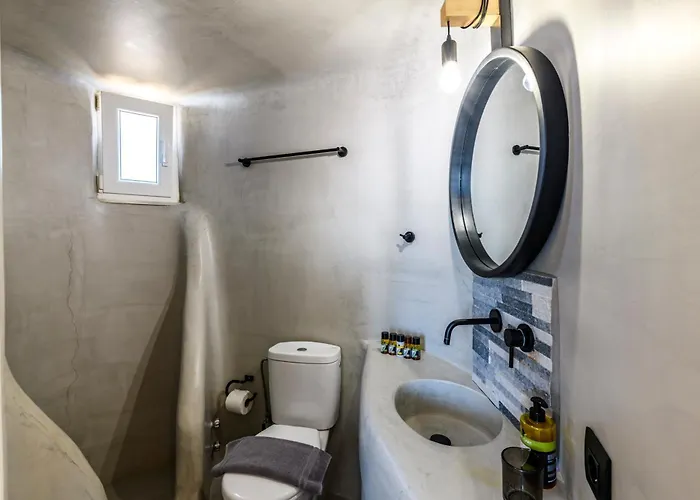 Mykonian & Aparthotel 4*